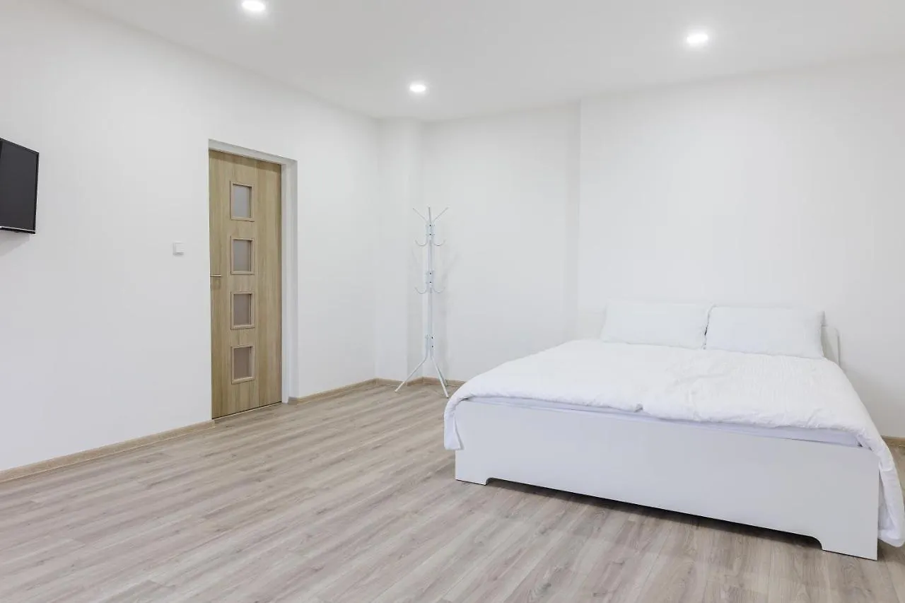 Apartment Th Karlsbad 0*,